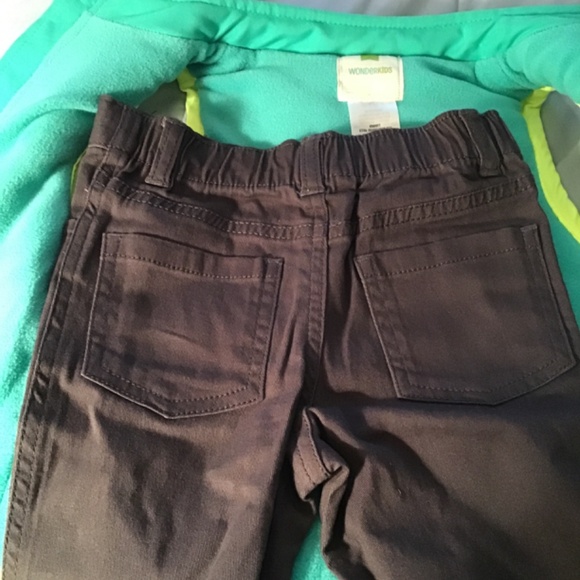 Toddler Boys 3 Piece Set - Picture 8 of 9